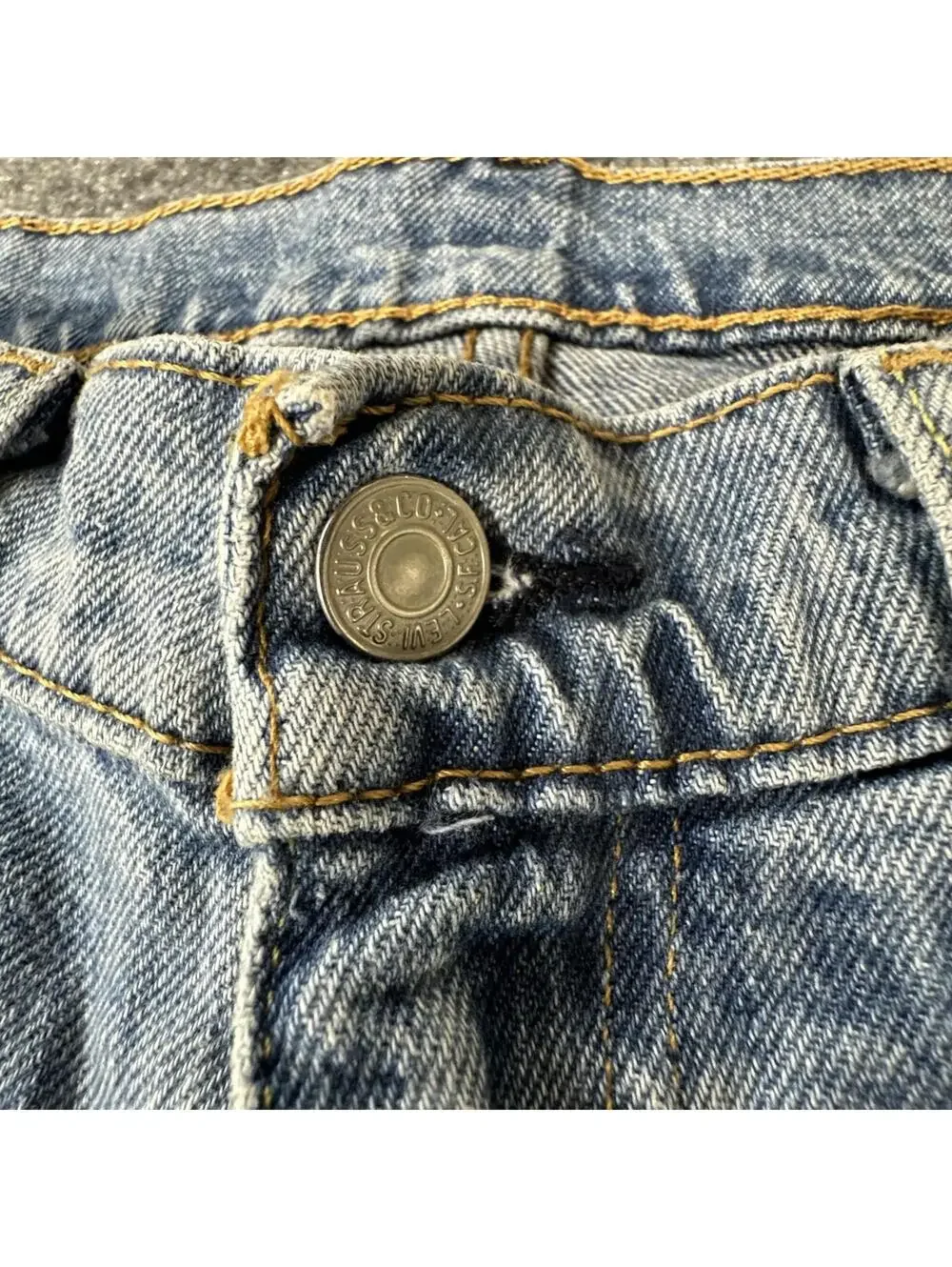 levis 512 Blue distressed 34x30 Jeans